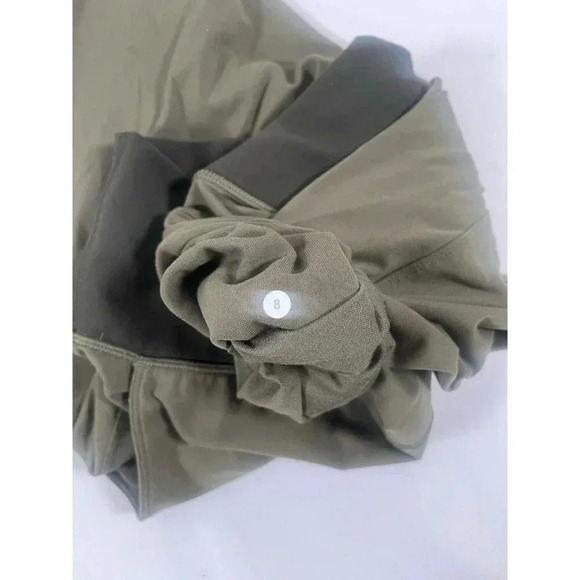 Lululemon Sunset Salutation Crop Leggings Sz 8 Fatigue Green/Ziggy Snake Pockets - Picture 4 of 10